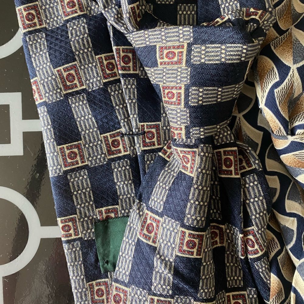 Bundle of 3 Neckties - Picture 5 of 6